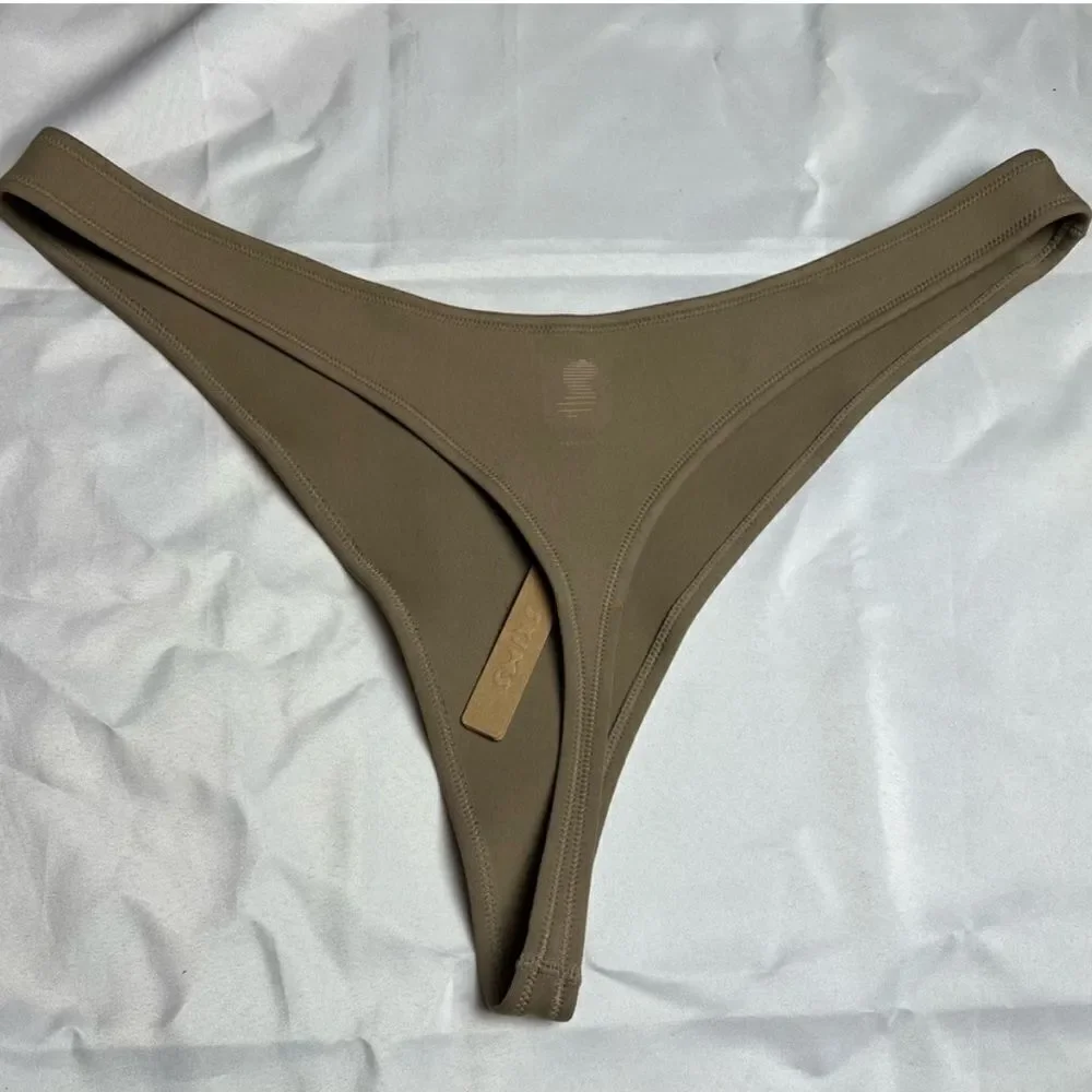 NWT SKIMS Scuba Sport Thong In Desert Bikini Swim Bottom